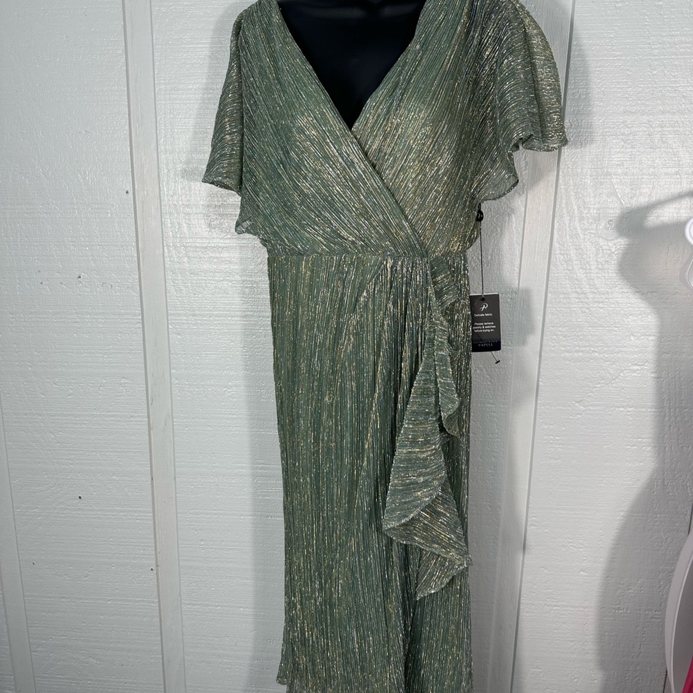 Adrianna Papell Women’s Pleated Green Metallic Short Sleeve Gown Size 4 NWOT - Picture 4 of 12